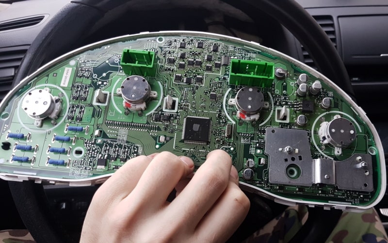 Ремонт и замена приборных панелей